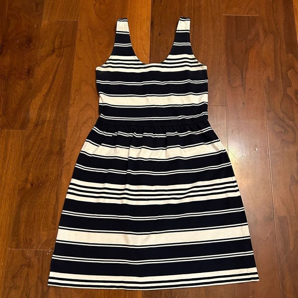 J Crew women’s striped sleeveless navy and white button back sundress scoop neck